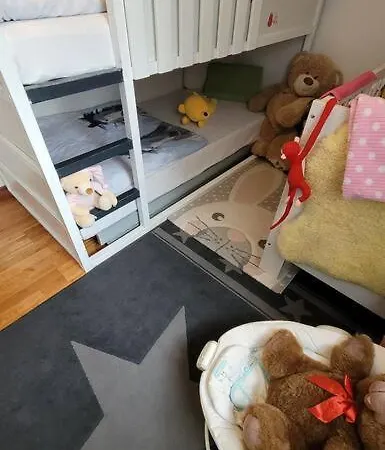 Omi's Nest, Fuer Klein Und Gross