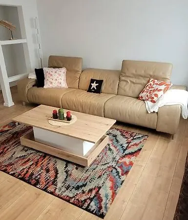 Omi's Nest, Fuer Klein Und Gross *