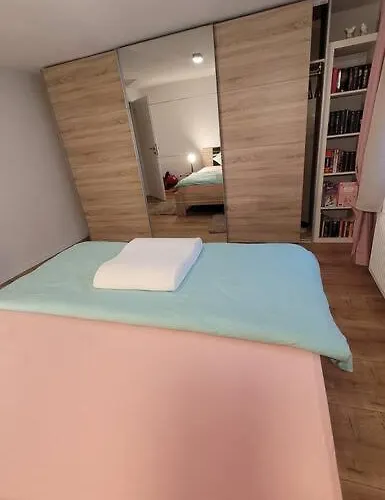 Omi's Nest, Fuer Klein Und Gross Appartement