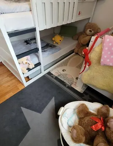 Omi's Nest, Fuer Klein Und Gross