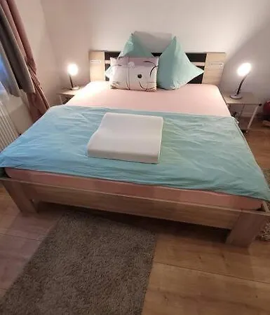 Omi's Nest, Fuer Klein Und Gross דירה *