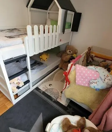 Omi's Nest, Fuer Klein Und Gross